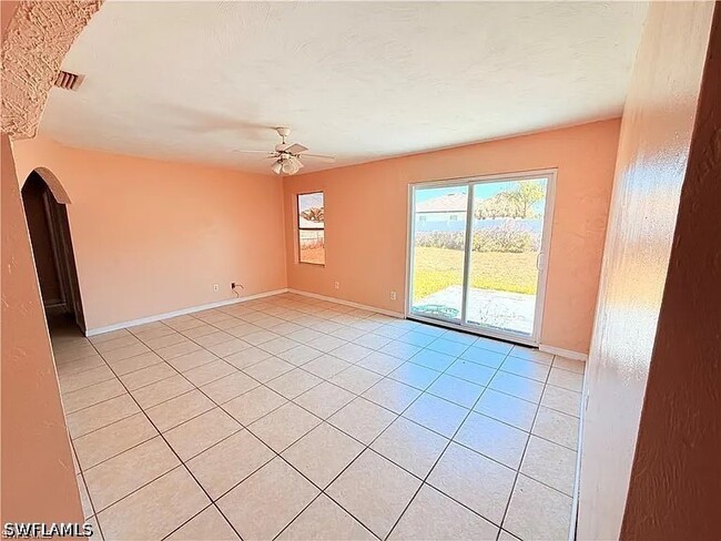 Photo - 419 NE 16th Pl