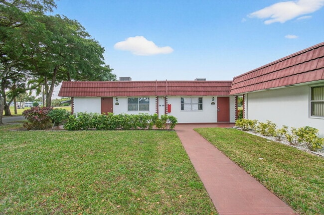 Photo - 213 Waterford Cresent