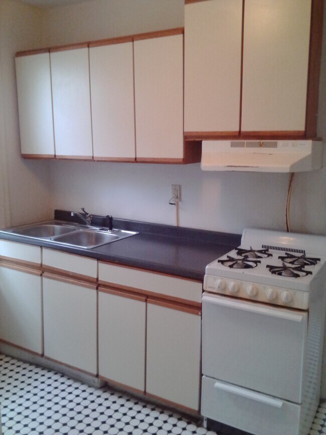 834 N Carey St Unidad 3