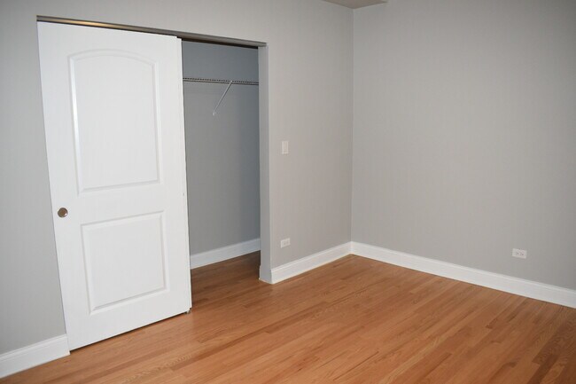 Photo - 10919 S King Dr