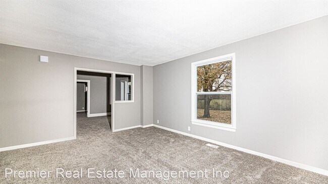 Photo - 4 br, 2 bath House - 184 W North Street