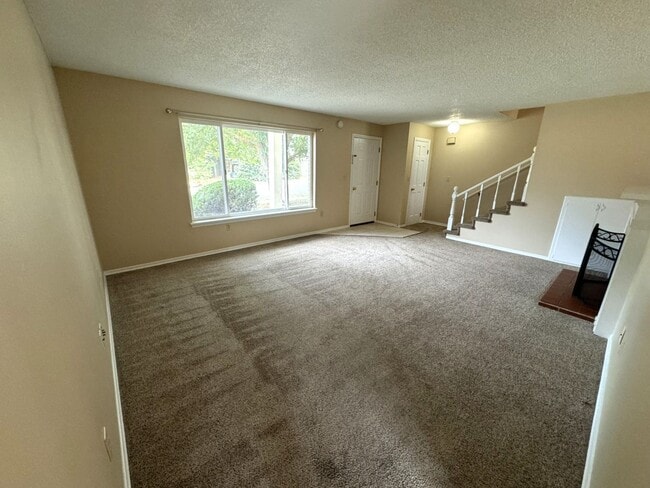 Photo - 3 Bedroom 1.5 Bath Duplex