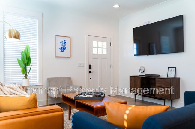 Photo - 1017 E 14th St