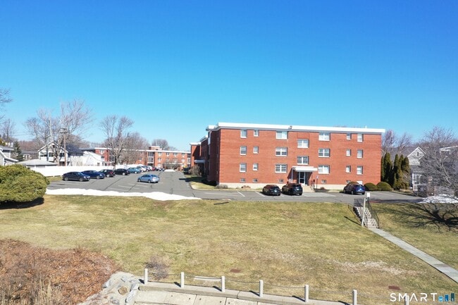 Building Photo - 185 Melba St Unit APT 204