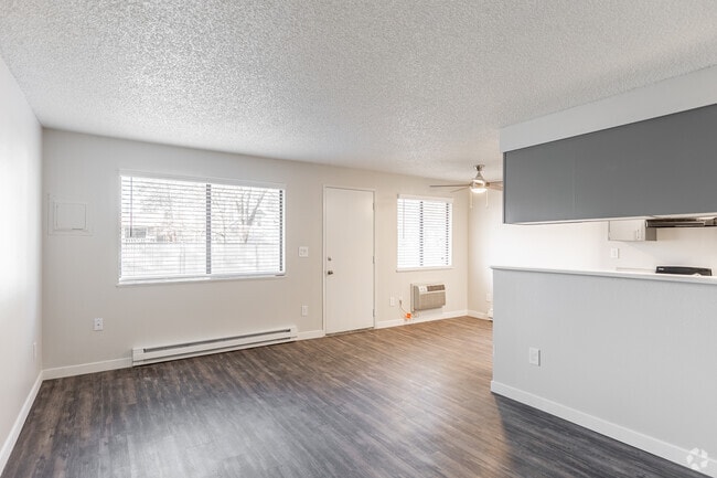 1BR, 1BA - 680SF