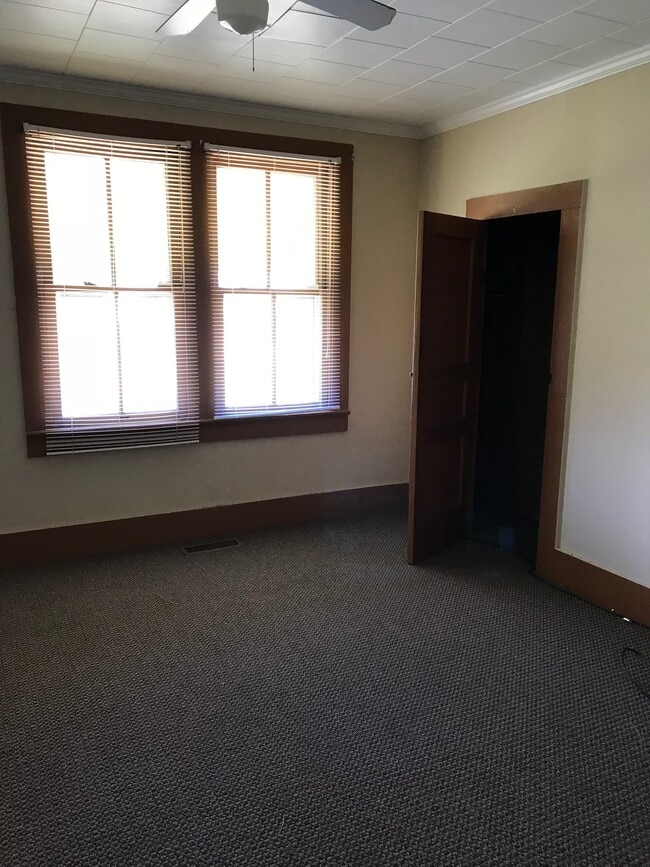 Photo - 203 Leggetts Ln