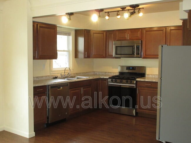 Photo - 1429 Brookline Blvd