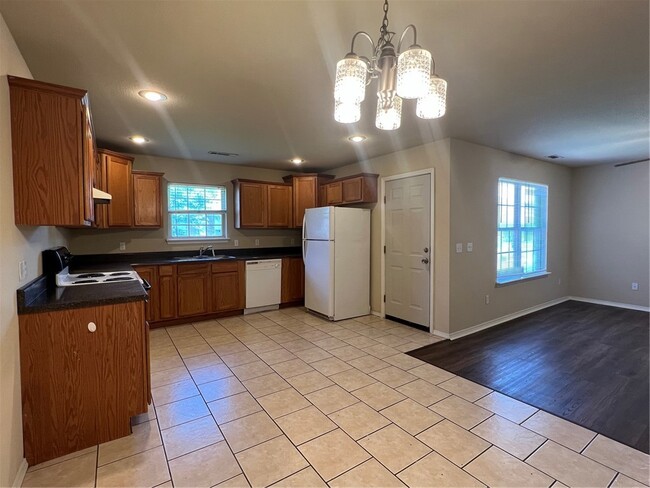 Photo - 1682 Willowbrook Dr