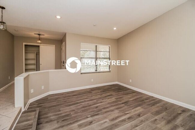 Photo - 3 Bedroom Pet-Friendly Home in LONGWOOD, F...