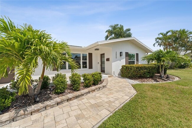 Photo - 3800 Bayshore Blvd NE