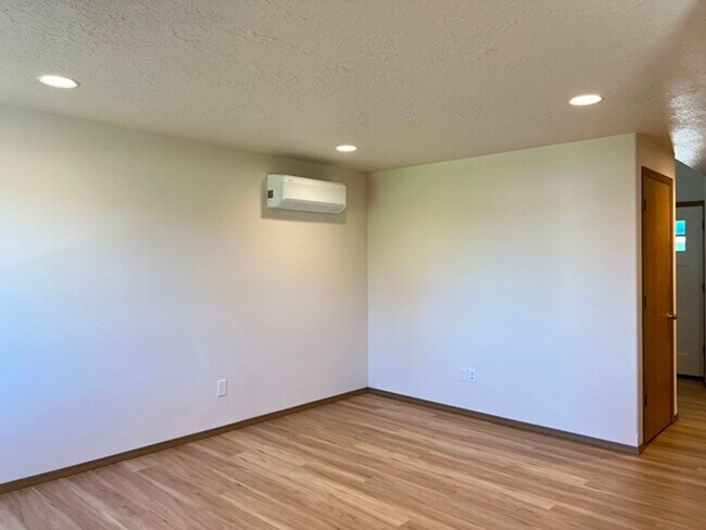 Photo - try32 Unit 389