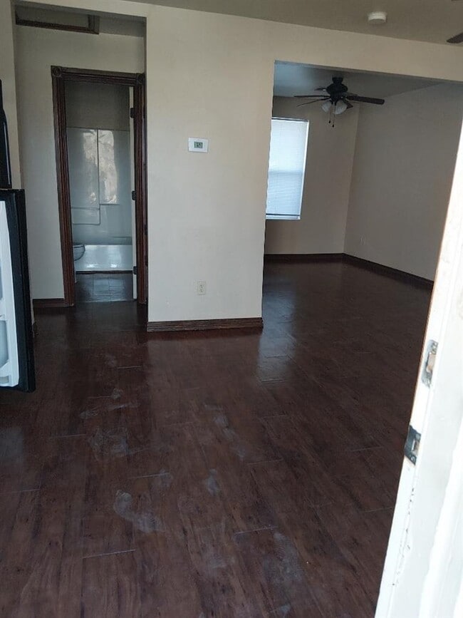 Photo - 1604 NW Lindy Ave Unit 3
