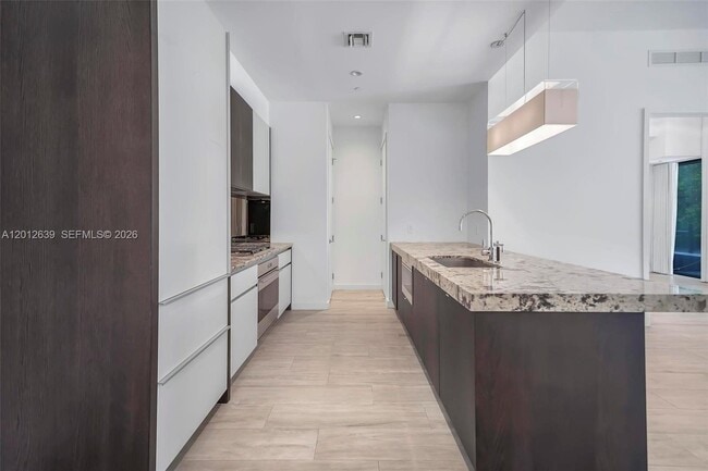 Photo - 2831 S Bayshore Dr Unit 402