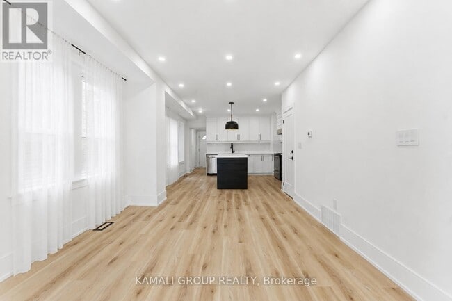 Photo - 154 Wallace Ave