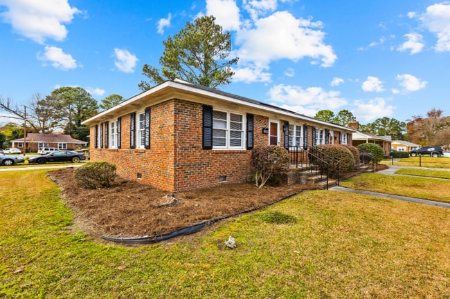 Photo - 105 N Meade St