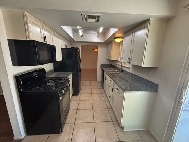 Photo - 2150 W. Hamitlon Ave., El Centro