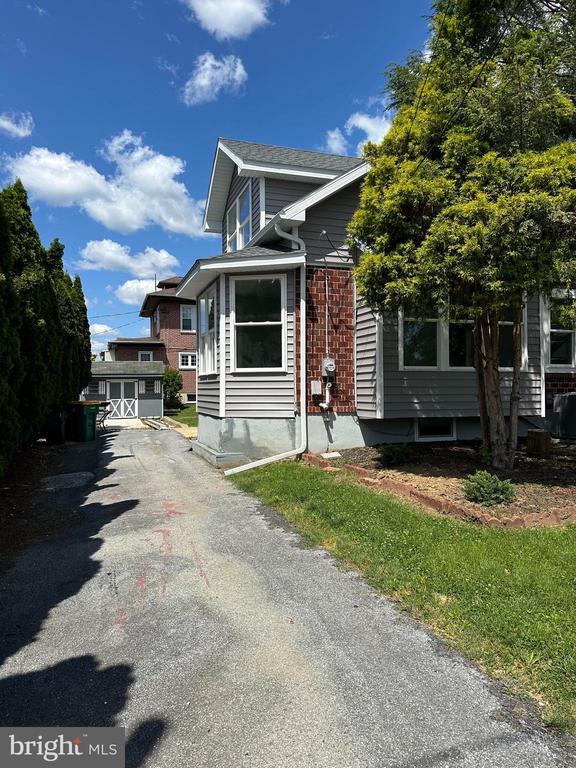 Photo - 2102 Reading Ave