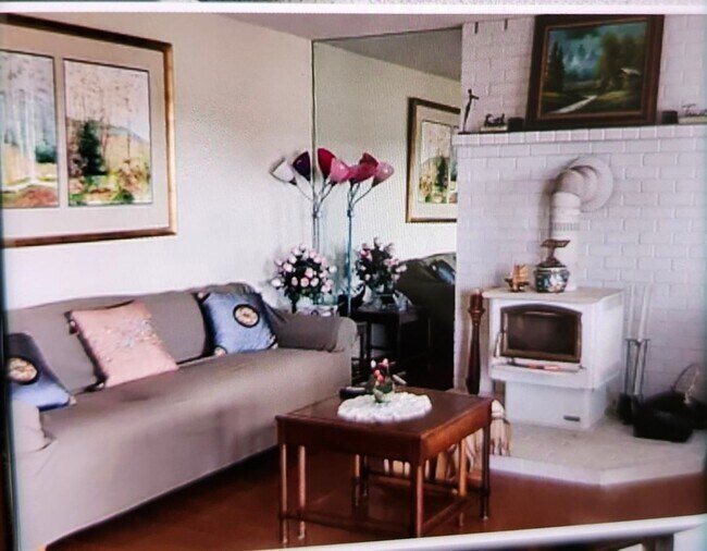 Photo - 2 Bedroom Condo in Vancouver