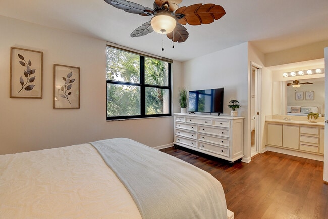 Photo - 950 Lavers Cir Unit F307