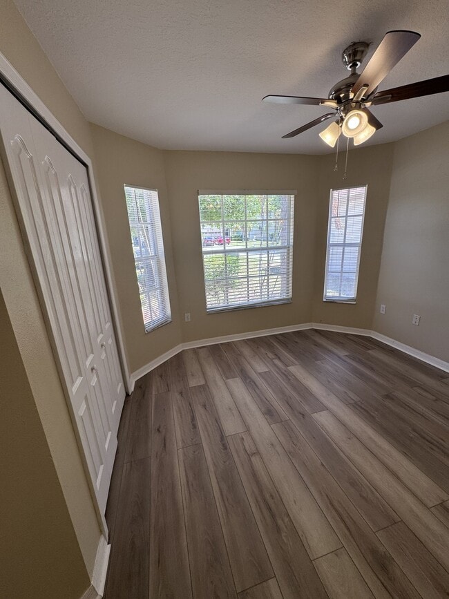 Photo - 7507 Canal Point Ct