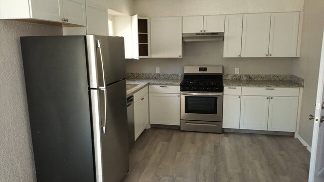 Photo - 4408 S Cypress Ave