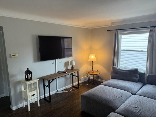 Sala de estar - 23072 Lilac St