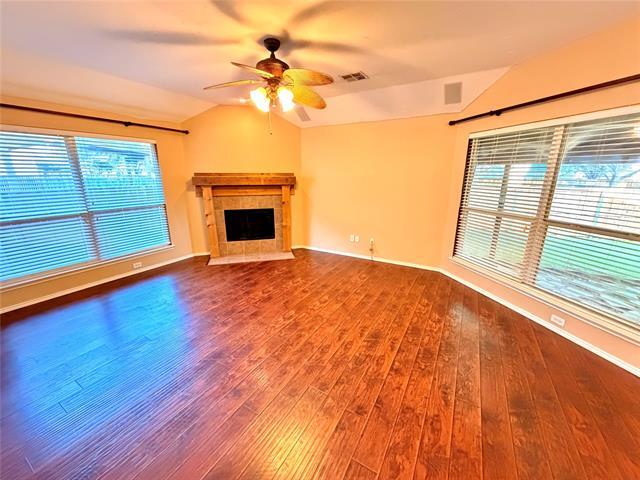 Photo - 1413 Lacewing Dr