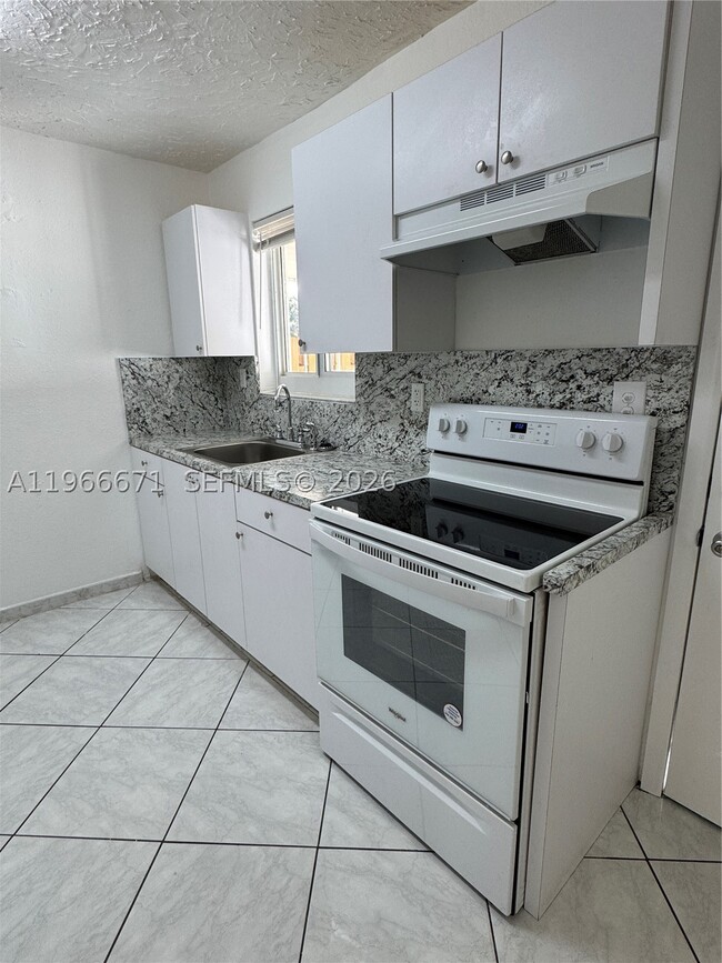 Photo - 1481 NE 150th St