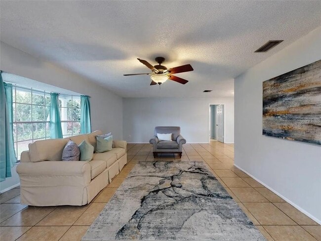 Photo - 1836 Plumtree Dr