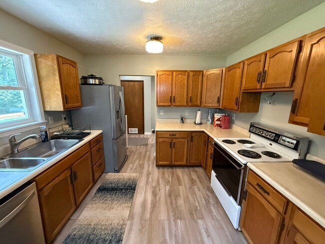 Photo - Beautiful 2 Bedroom in Secluded Area