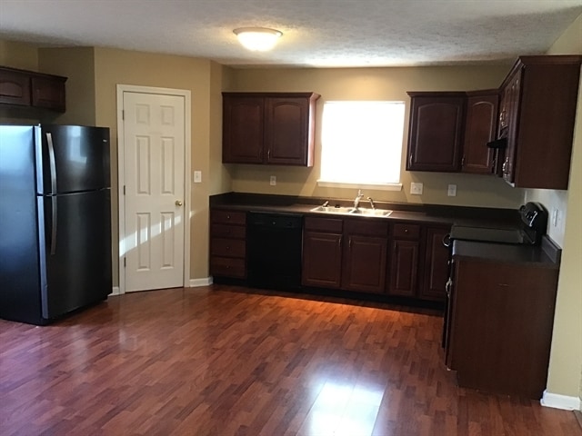 Photo - 942 Sheets Ct