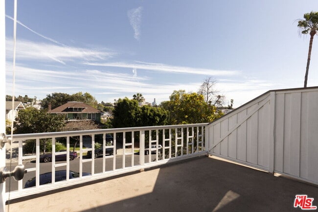 Photo - 727 N La Fayette Park Pl Unit 3