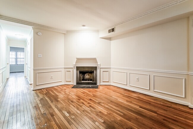 Photo - 4515 MacArthur Blvd NW