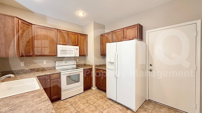 Photo - 6710 E University Dr
