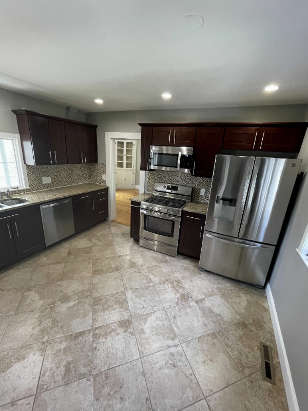 Photo - 15 Charles St Ave