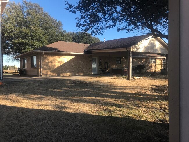 Photo - 2690 N Stodghill Rd House