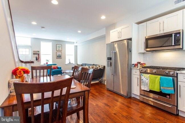 Photo - 1711 Latona St