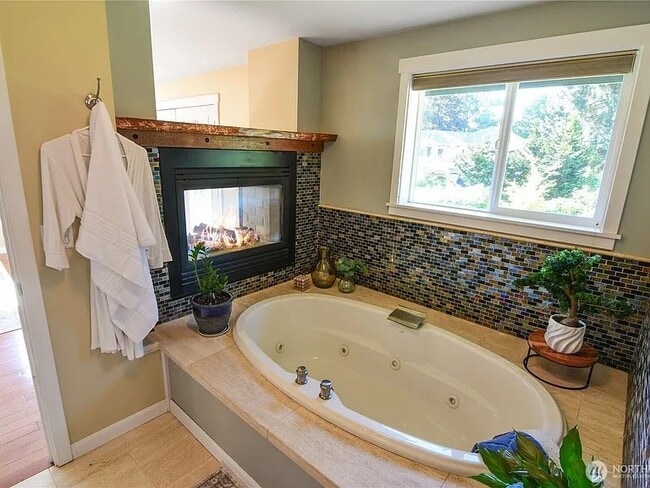 Photo - 8435 NE 147th Pl