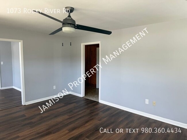 Photo - 1073 Rocky River Rd