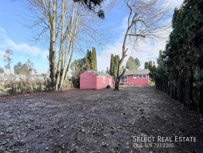 Photo - 9237 Woodbine St