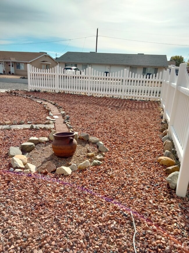 Lovely courtyard in front of the unit - 8396 E Stevens Dr Unit A