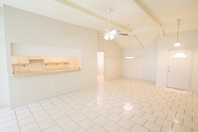 Photo - 22311 Fincastle Dr