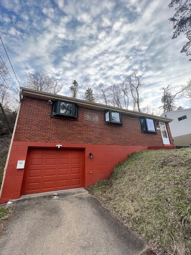 Beautiful 3 Bedroom 1 Bathroom in Penn Hil... - Beautiful 3 Bedroom 1 Bathroom in Penn Hil...