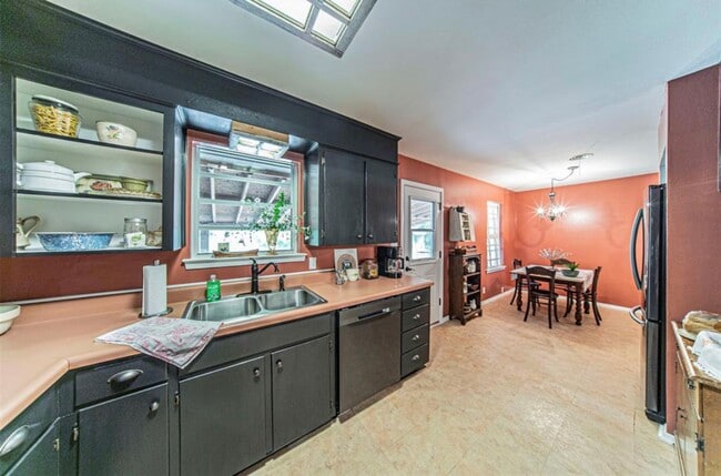 Photo - 1212 Dover Dr