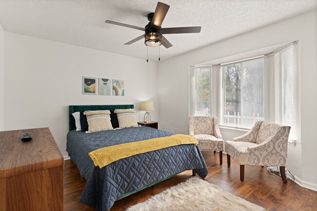 Photo - 300 S Grove Blvd