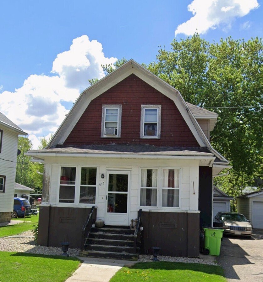 Photo - 517 Bronson St