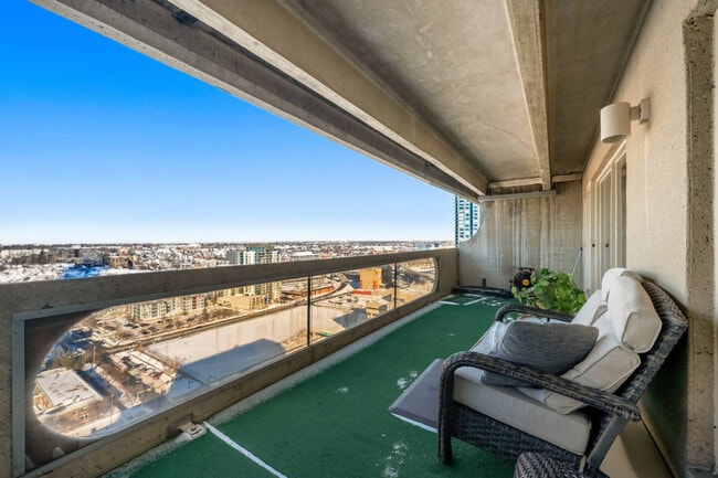 Photo - 221-226 6 Ave SE Unit SI ID1472480P