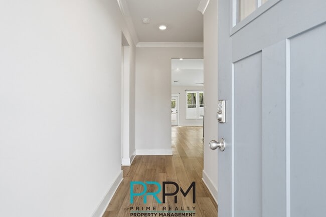 Photo - 6 Thornfield Dr