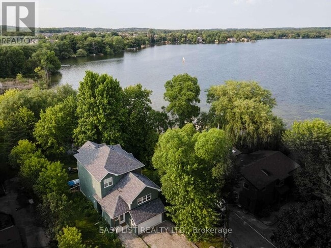 Photo - 274 Douglas Rd