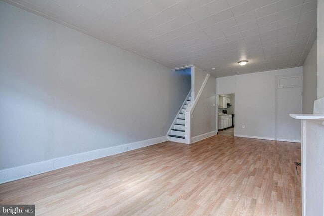 Building Photo - 2069 E Monmouth St